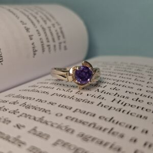 Anillo Cubic Violeta Engarzado 11450