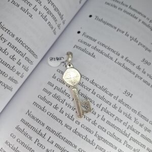 Dije Plata Llave San Benito