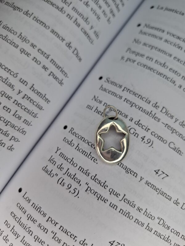 Dije Plata Inflada Ovalo Estrella