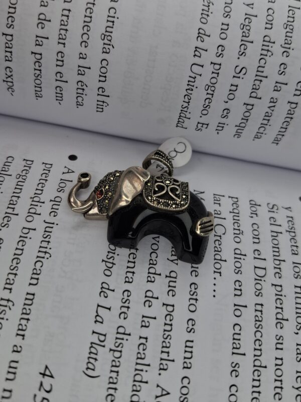 Dije Elefante Onix Negro