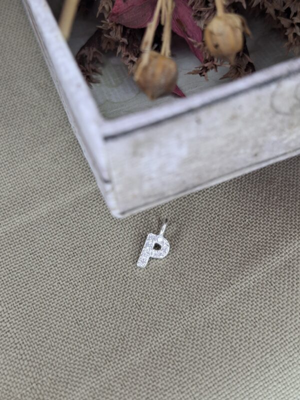 Dije Mini Inicial Cubic - Image 4