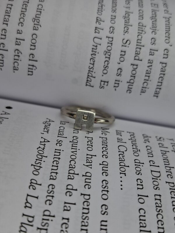 Anillo Iniciales