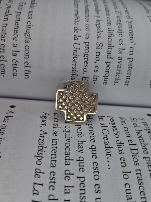 Anillo Cruz Equilibrio