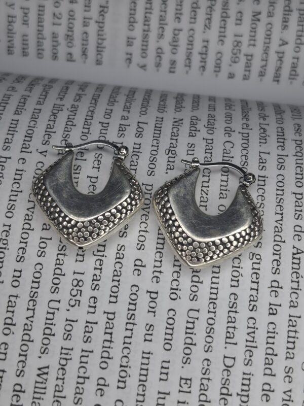 Aros Plata Inflada Rombo Puntitos 13342