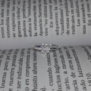 Anillo Cubic Engarzado Blanco 14186