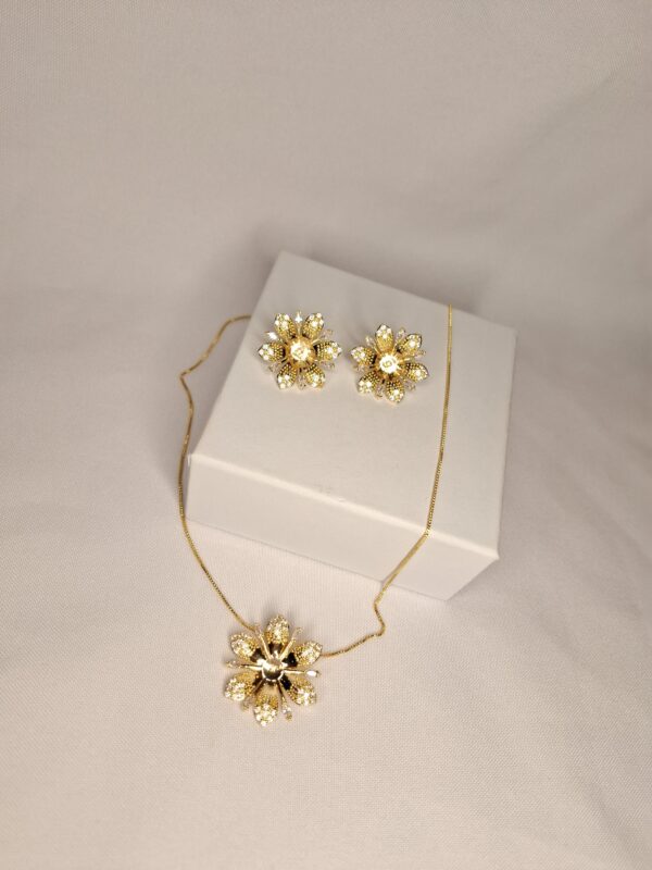 CONJUNTO DORADO 0725